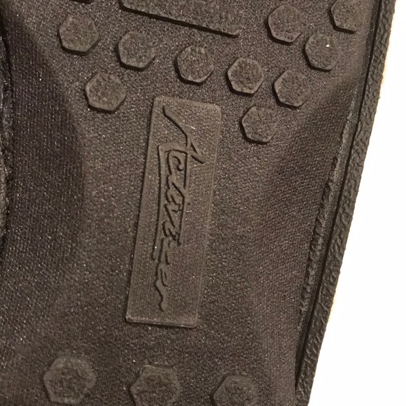 NWOT Activizer cozy fuzzy slippers 6 winter warm - Picture 5 of 9